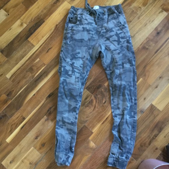 Kuwallatee Camouflage jogger style pants - Picture 1 of 5